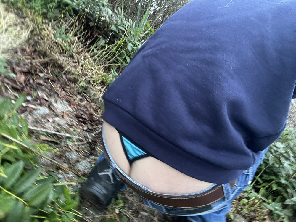 Tanga zeigen #12