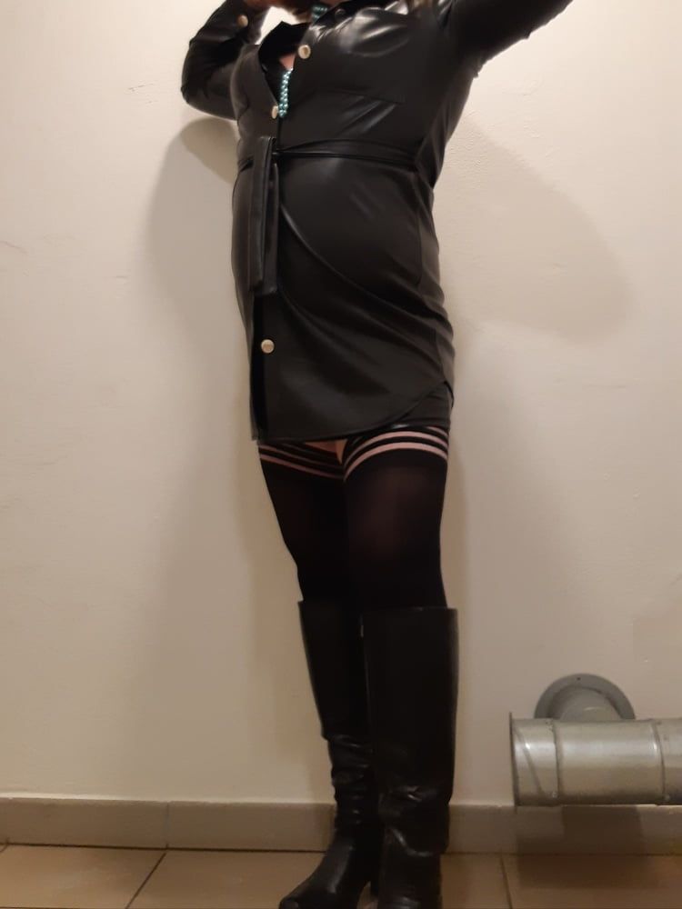 Skinny tranny 4