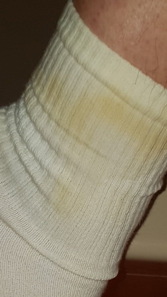My white Socks - Pee #42
