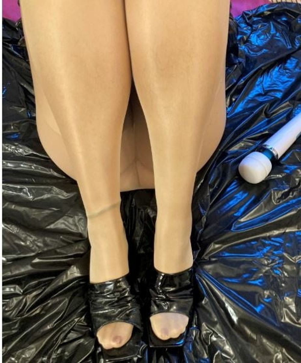 Mules, Pantyhose, Cum and Pissing #3