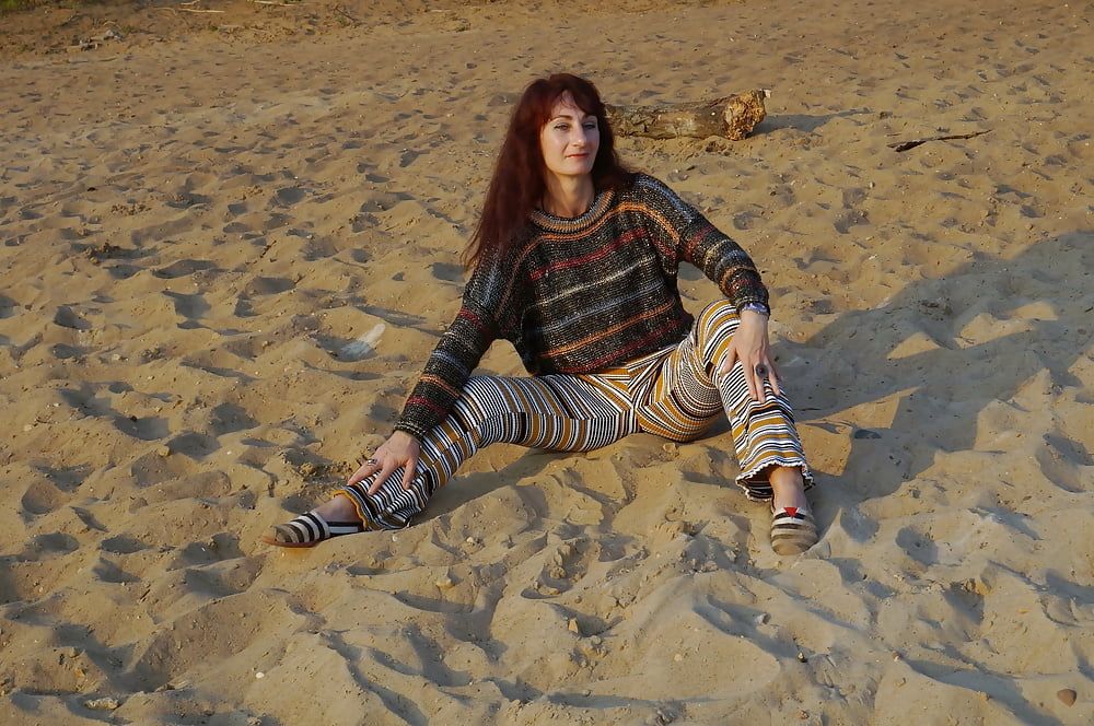 On the Sand (ShopAkira pants) #6