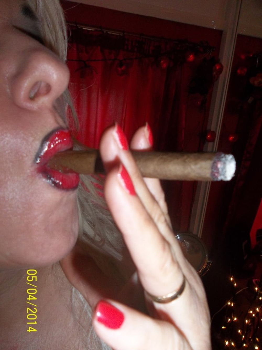 SMOKING WIFE #12