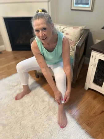 tight white leggings and blue top dani d milf         