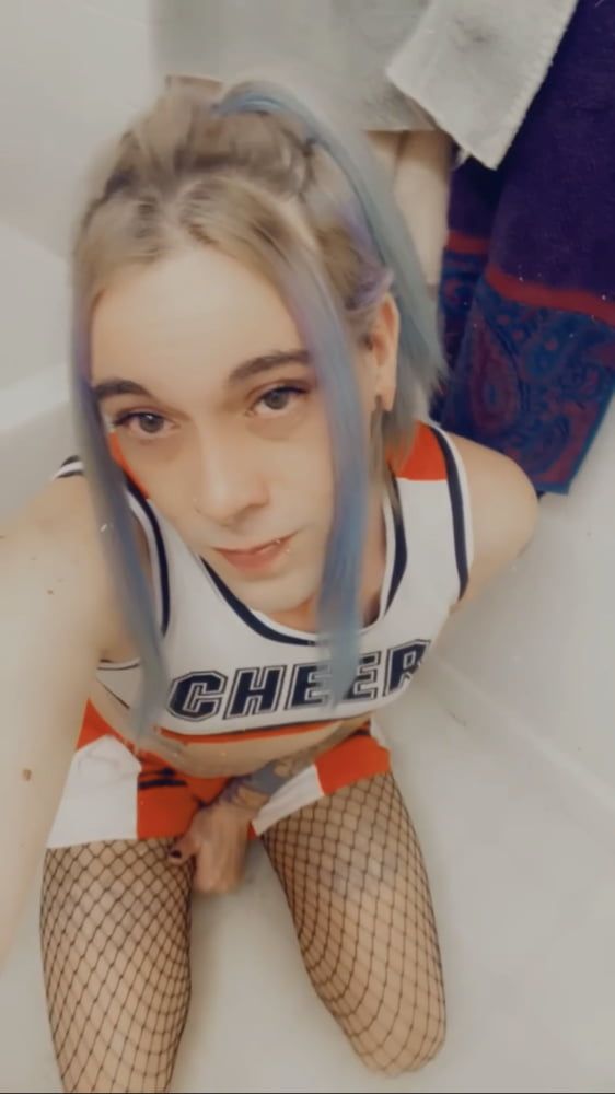 Hot Cheerleader #34