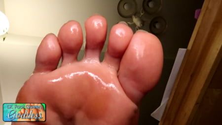 Wet oil sole rub         