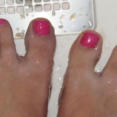 feet