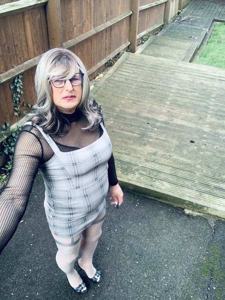Amateur crossdresser Kelly cd in grey dress silver pantyhos  #4