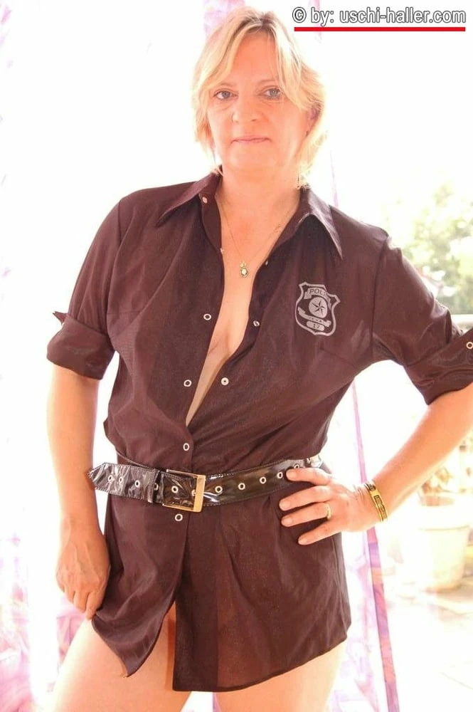 Photo shooting with german Trucker MILF Biggi Bitch #32