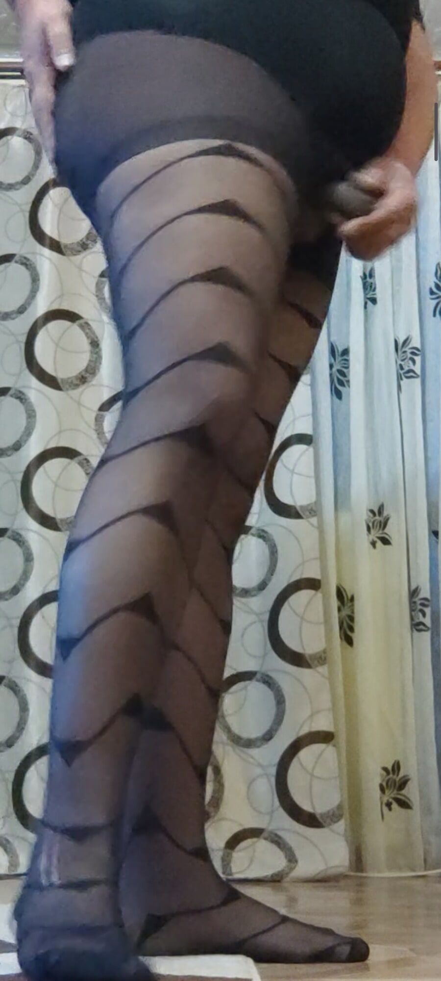 Patterned black tights #10