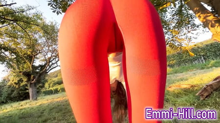 Sexy Sportsession in Leggin & a teasing cameltoe