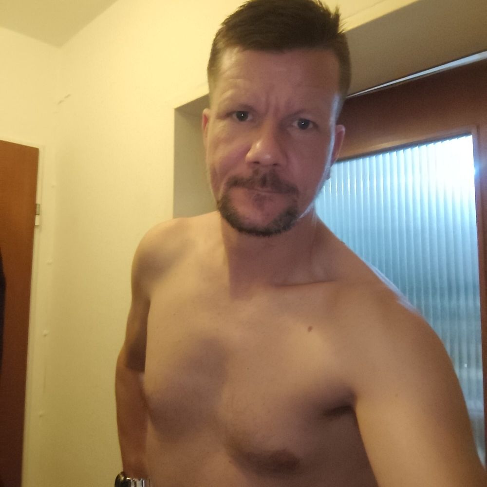 Carsten 45j suche Sex Date bei dir zuhause privat 