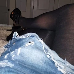New skirt and heels 