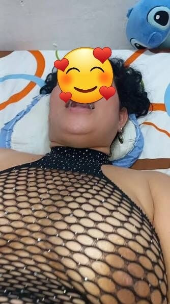 Indian Mature Woman Deepthroat and Ass Play