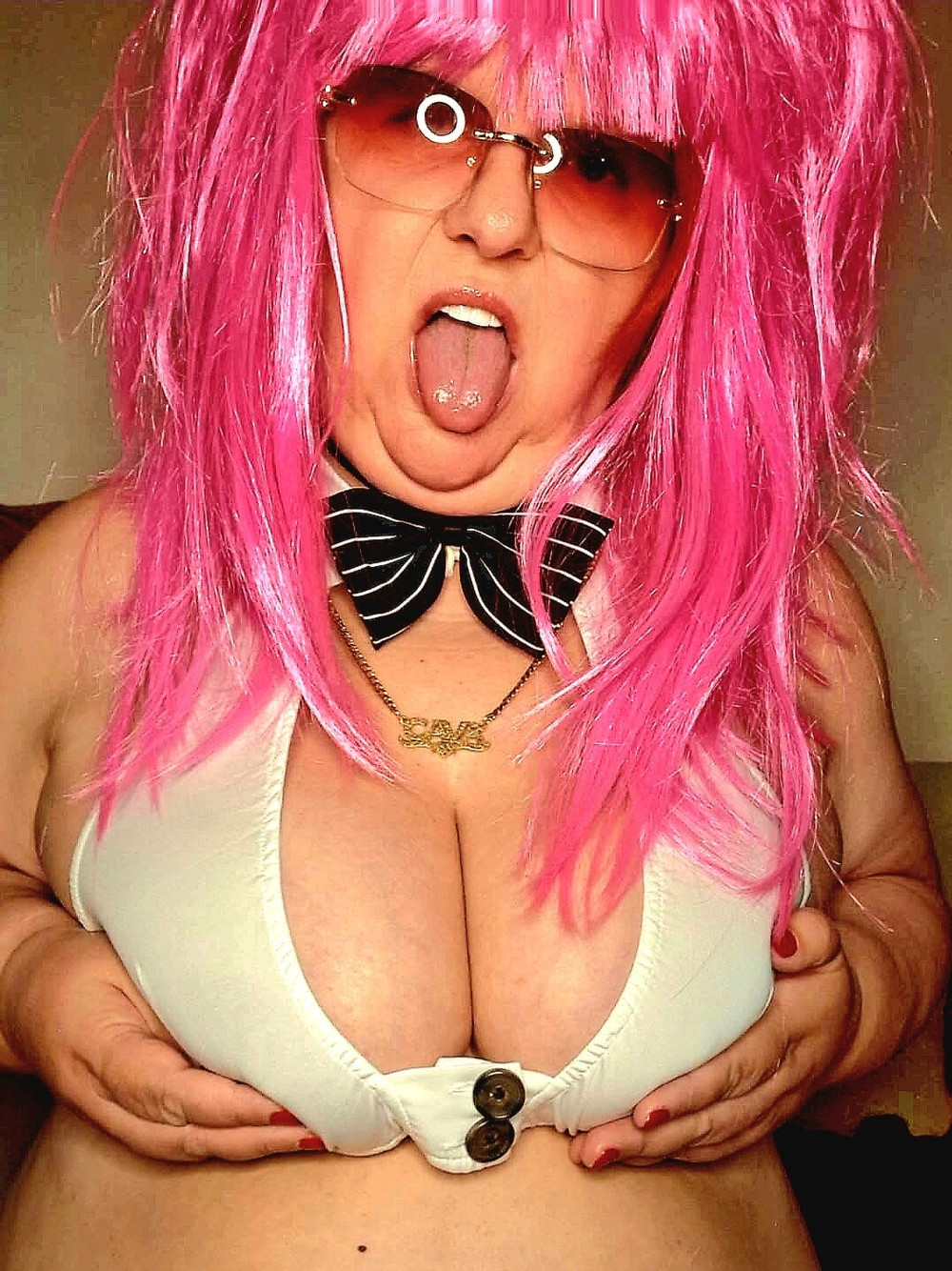 Marie transforms into Cava Bitch #4