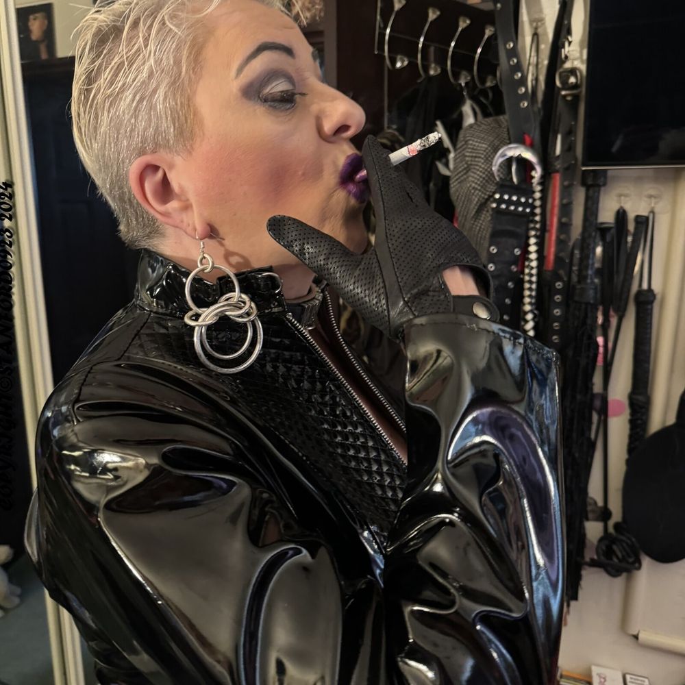 SHIRLEY MISS DOMINATRIX #16