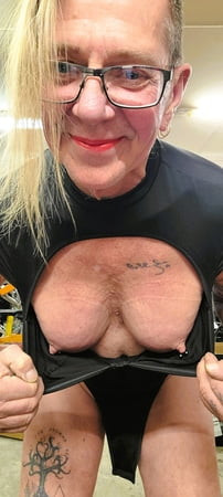 Ragazza trans monella 