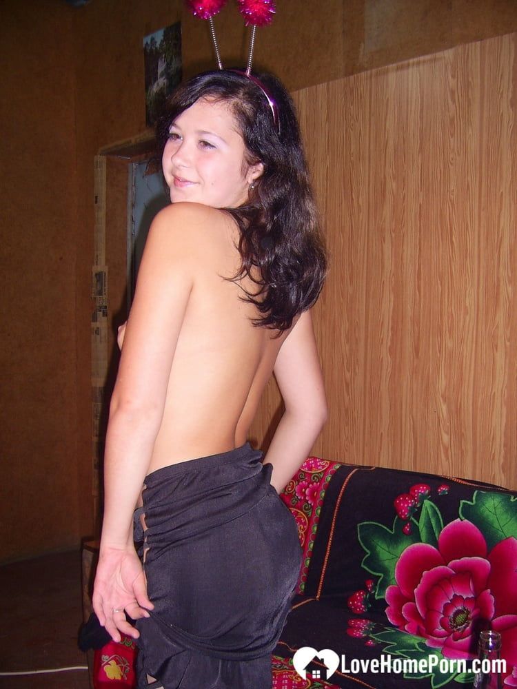 Hot party girl shows everything on camera #39
