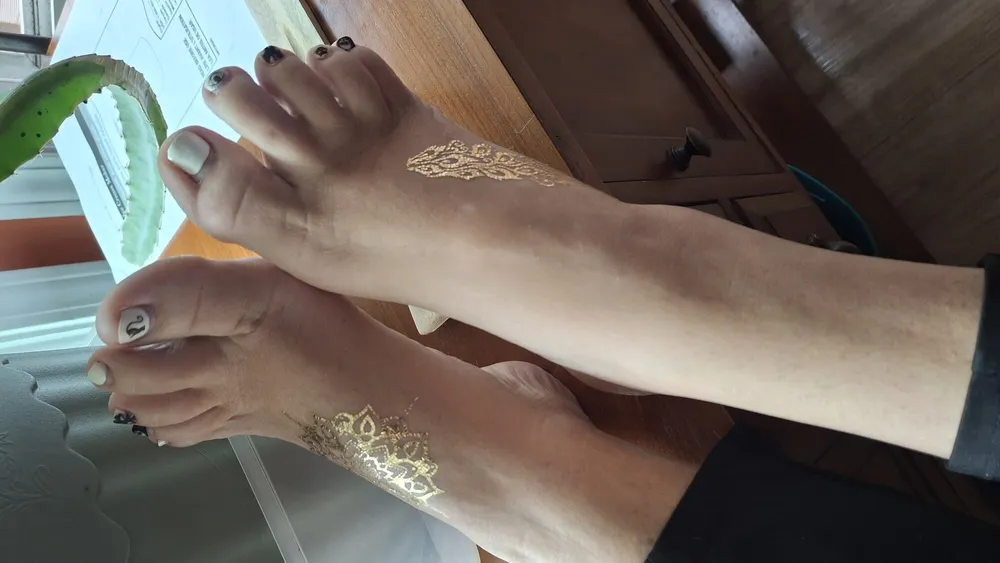 GF Showing off her feet #8