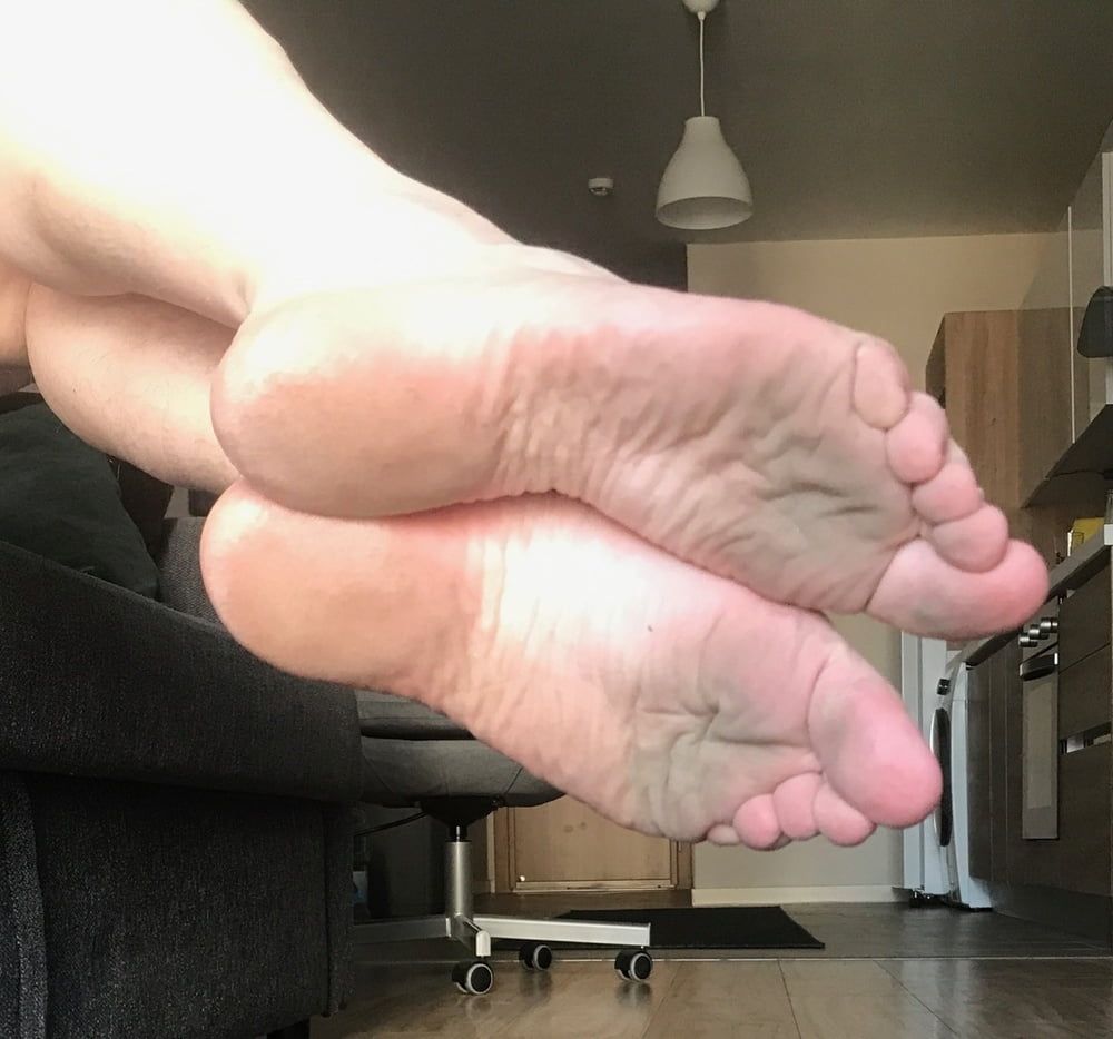 My dusty feet #2