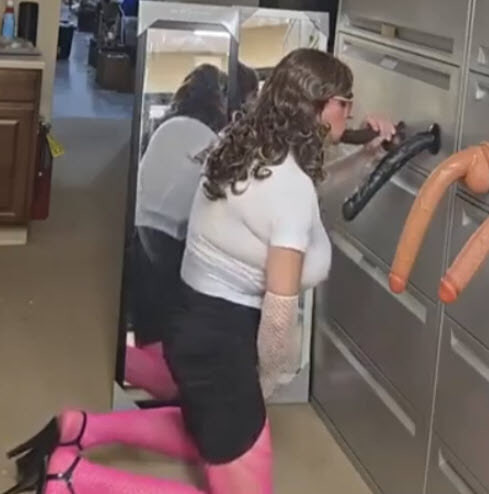 DeeDee Various Photos #6