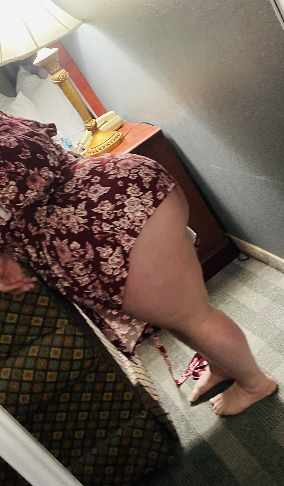 Thick baddie feeling herself 