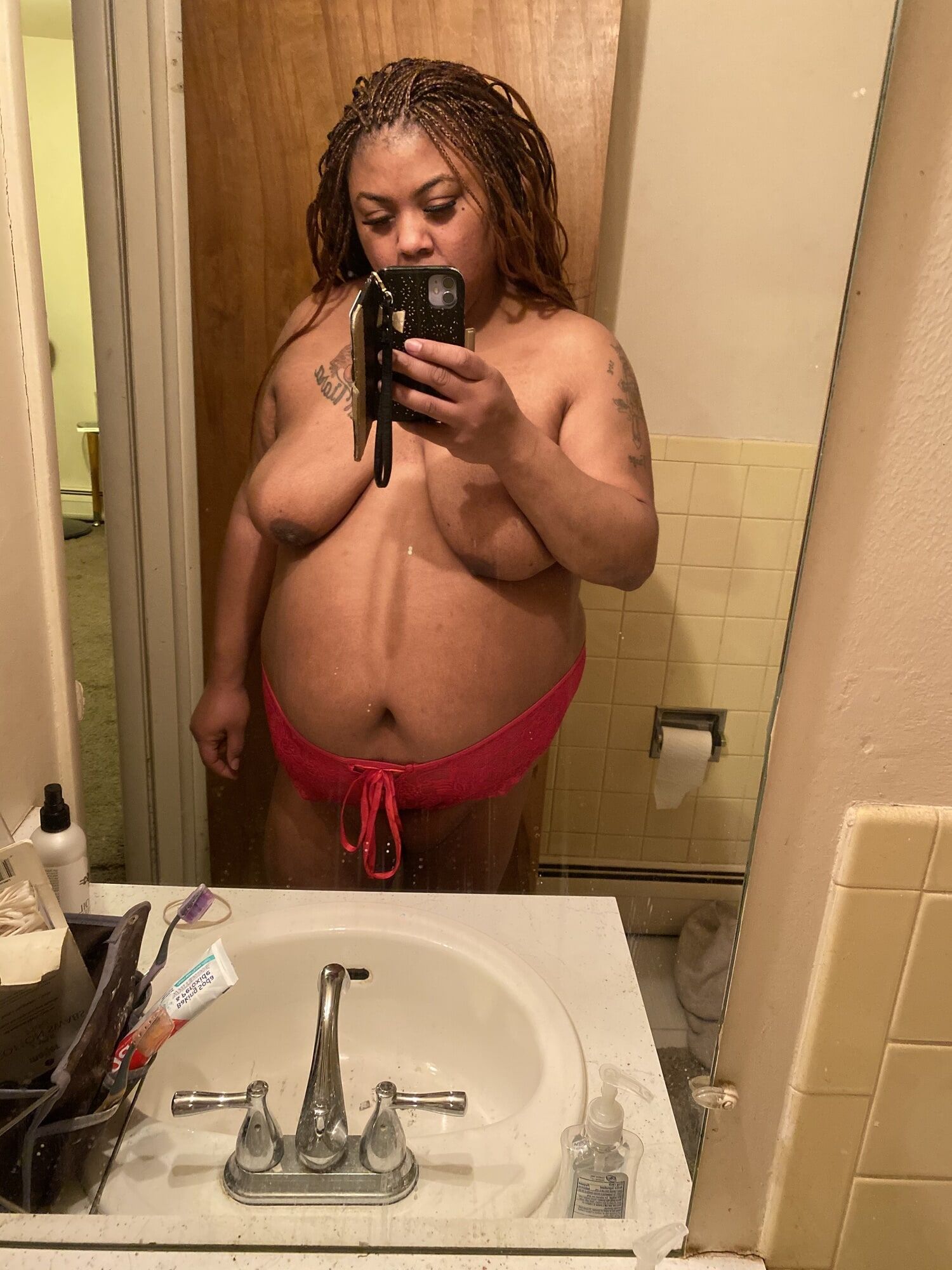 Fat Belly Tiara Danielle Cox Exposed #31