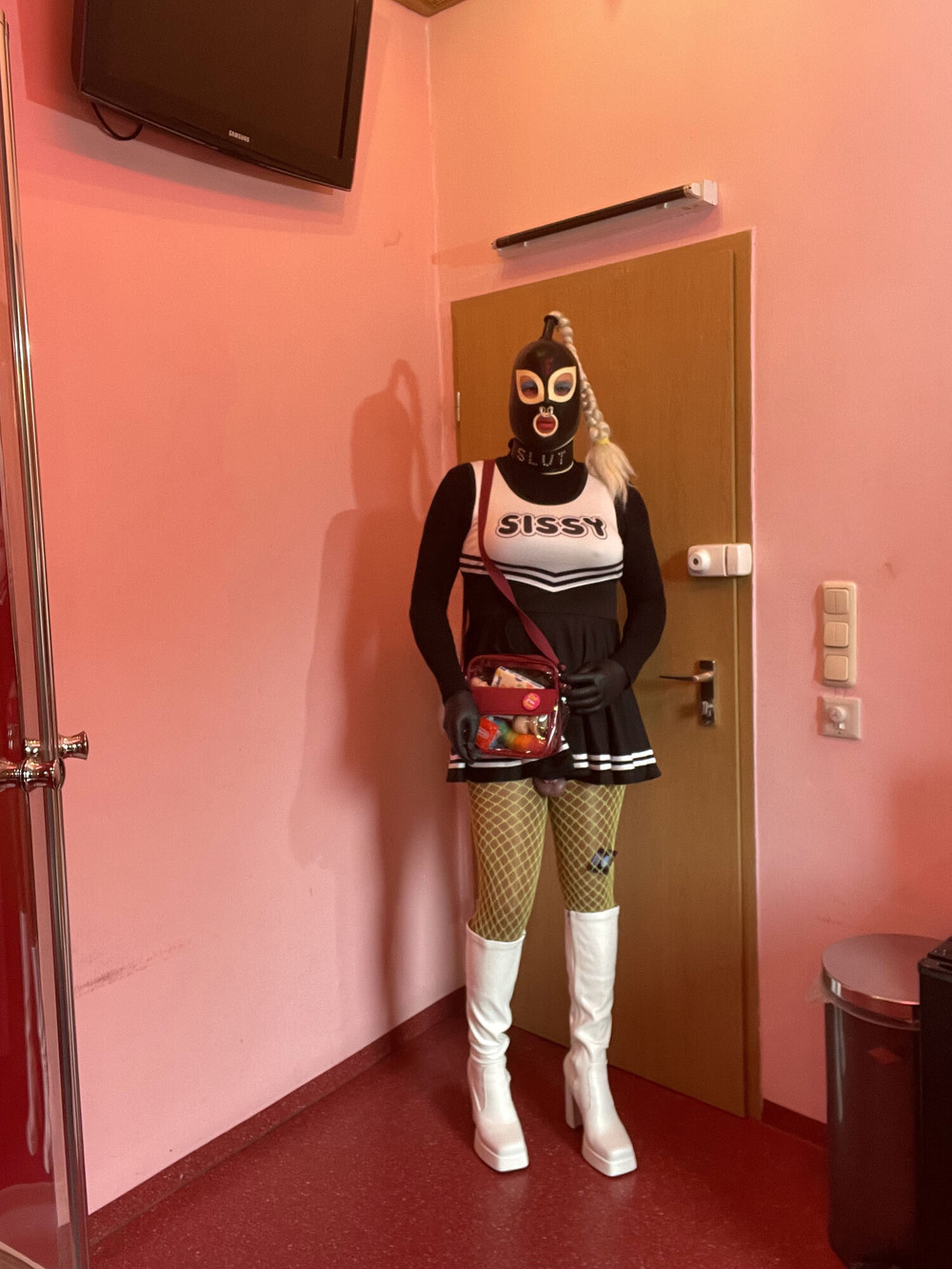 Sissy Monique - In the redlight district #10
