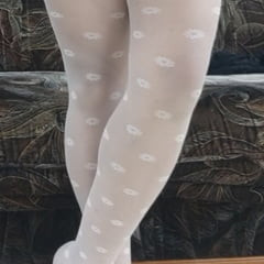 Another pair of white pantyhose on my feet,my favorites.