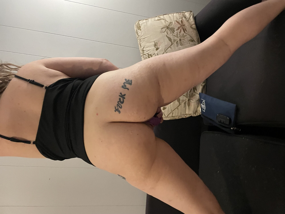 PAWG on couch waiting for bbc #12