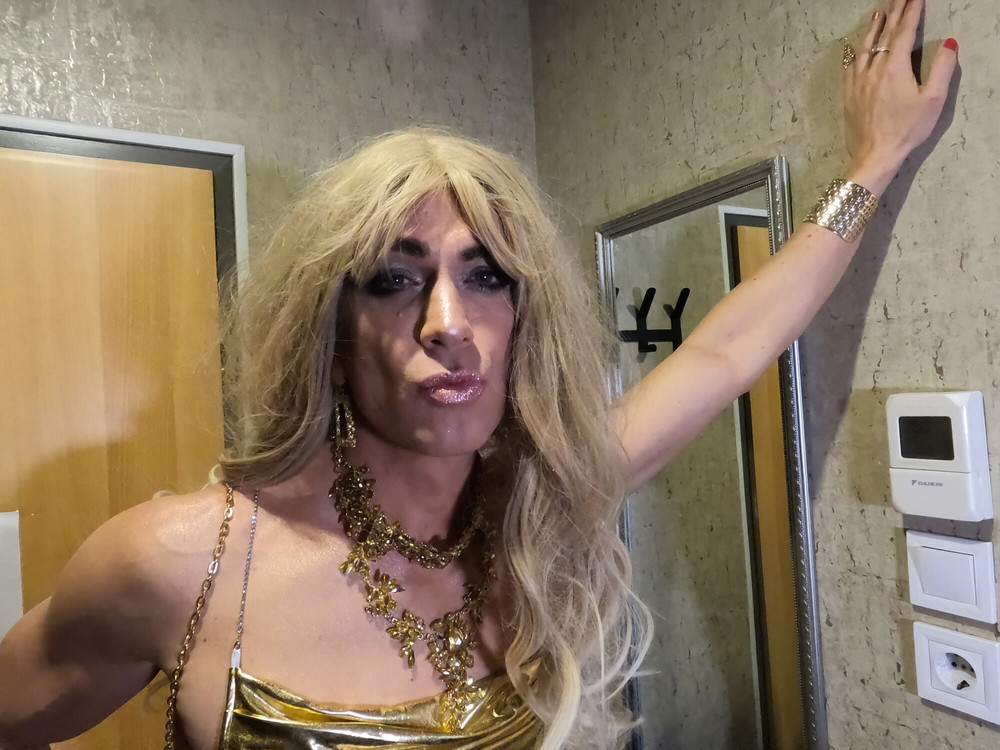 Golden Trixy pics #5