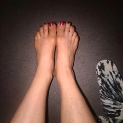 Toes &amp; feet
