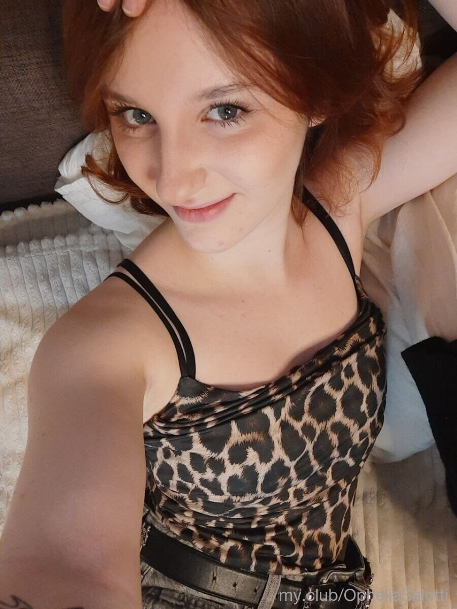 Caroline Free Photos