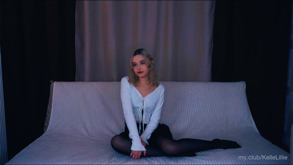 Alison Free Photos #9