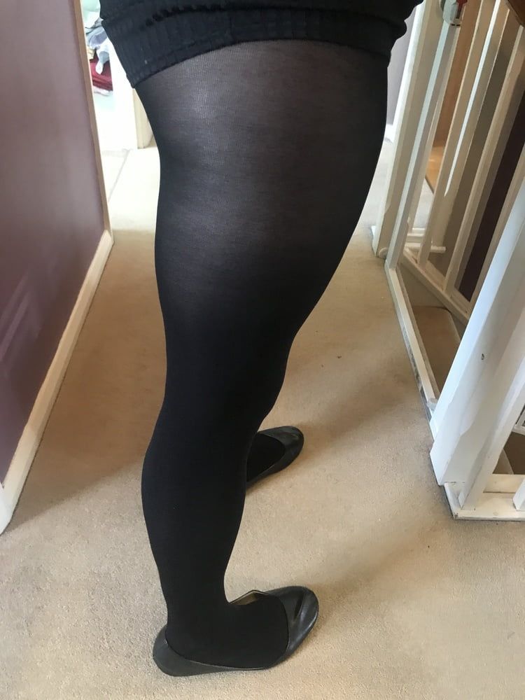 Black seamless tights & tight short skirt #40