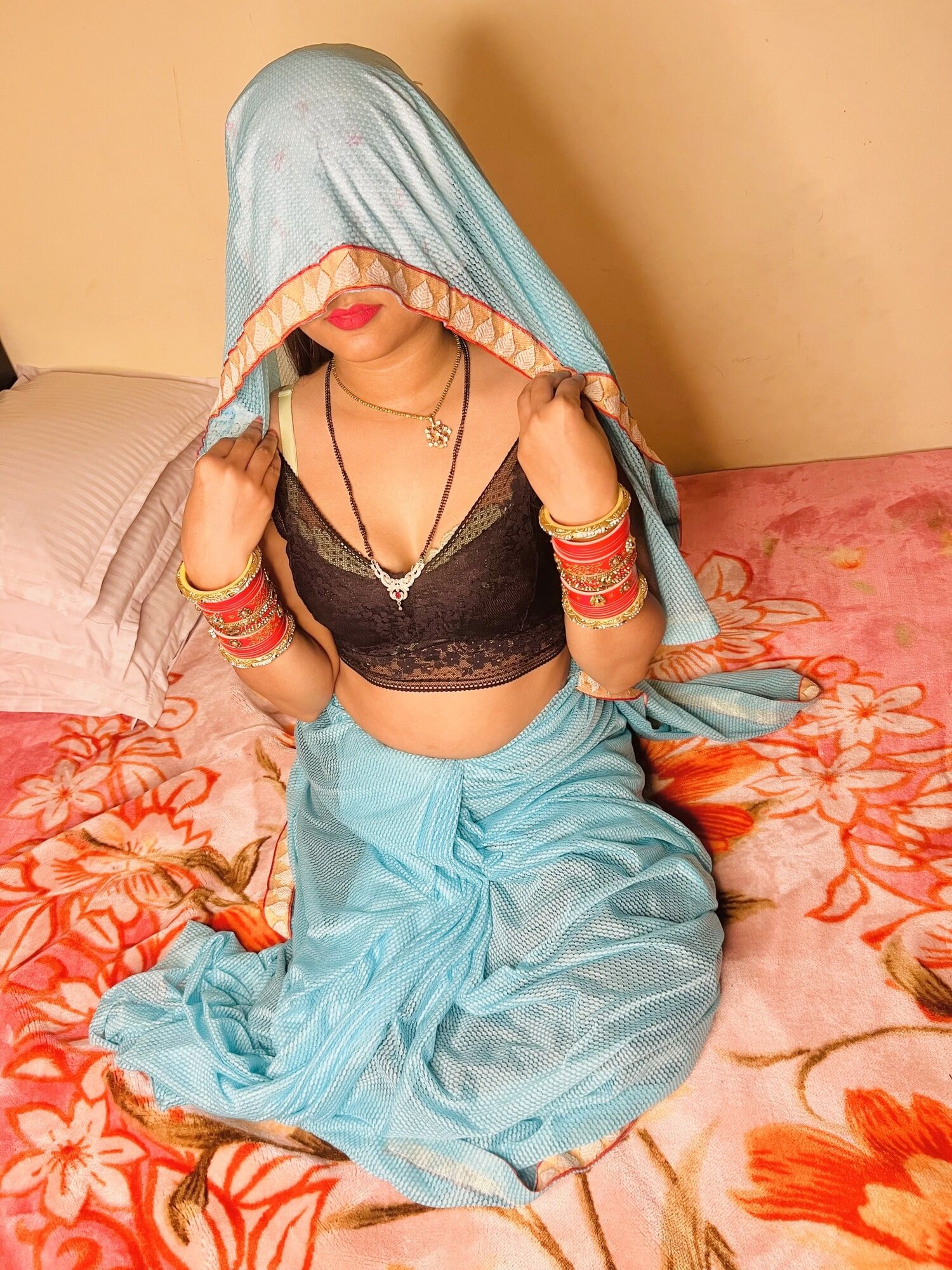 DirMy hot saree photo shoot