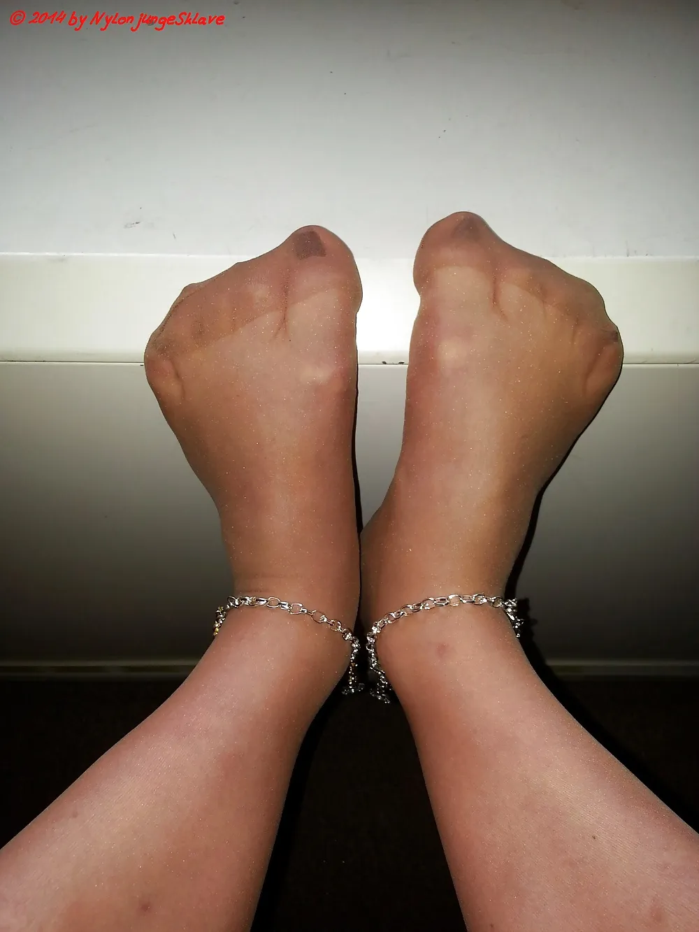 DevoteCindy77: Feet in Pantyhose #10