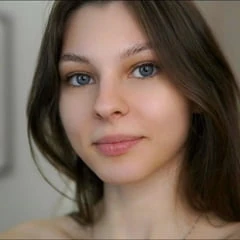 Naomi Free Photos