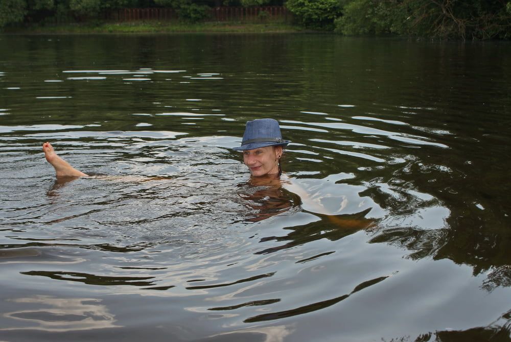 Bathing in Timiryazev-pond #15