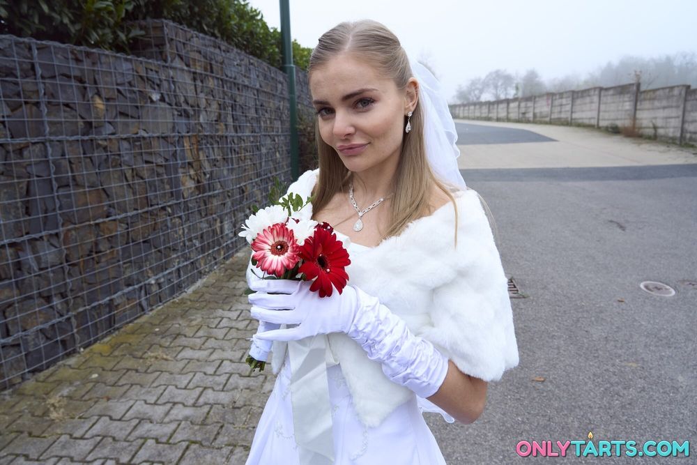 Runaway hot bride fucks random van driver #5