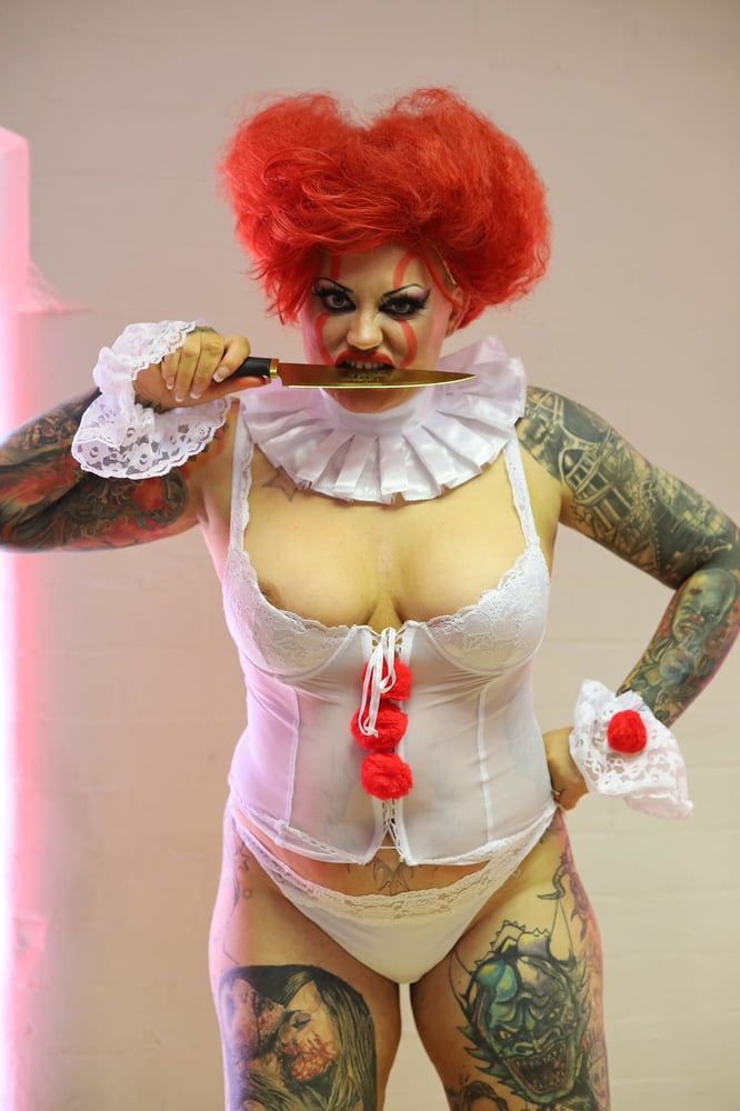 IF PENNYWISE WAS A WHORE #52