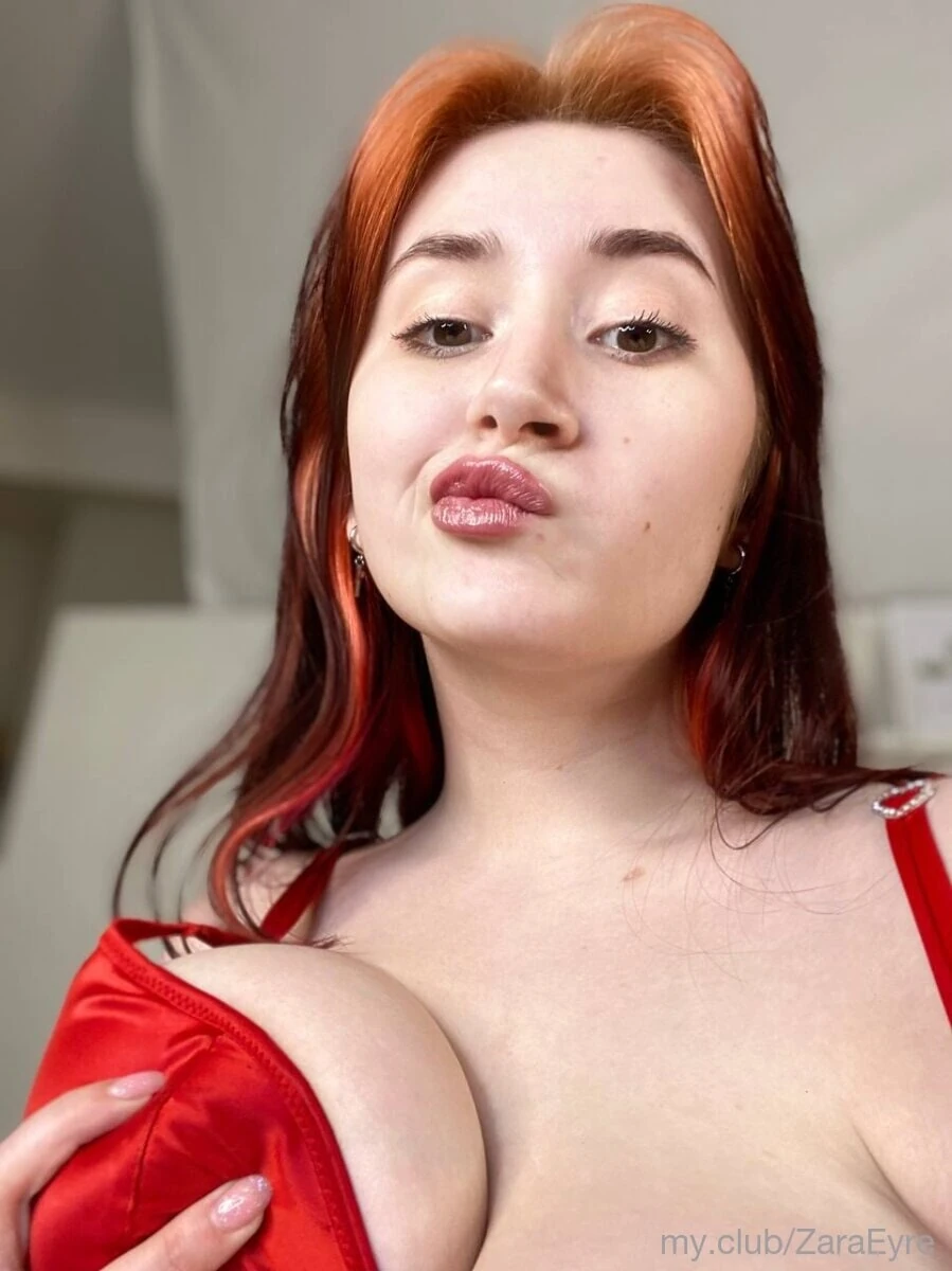 Sarah Free Photos #4