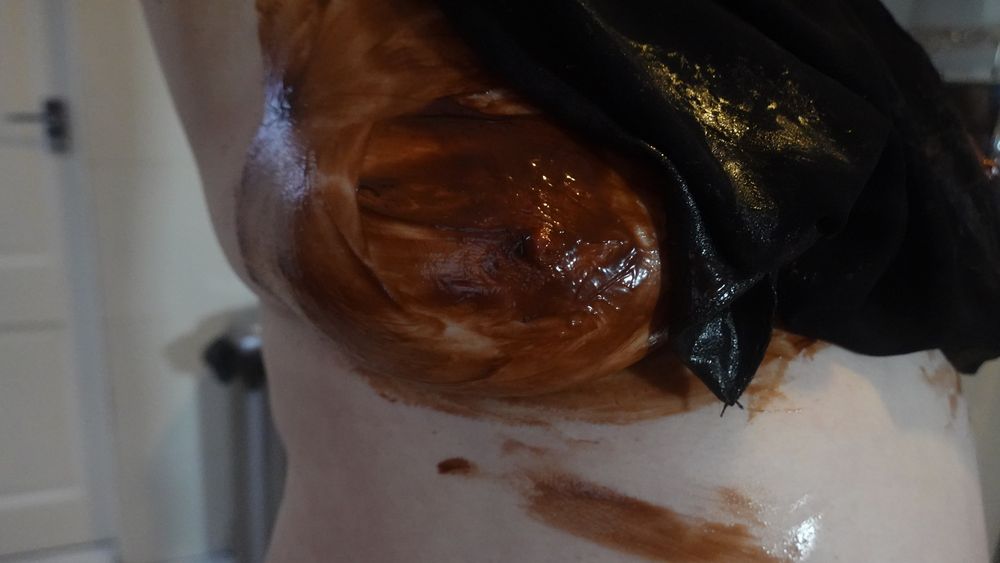 Niqab Naked chocolate sauce #8