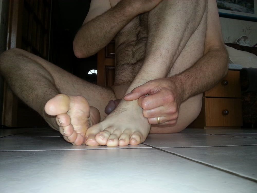 naked feet #12