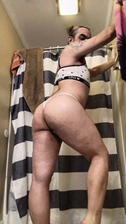 Efreakme... Sexy sexy sexy 