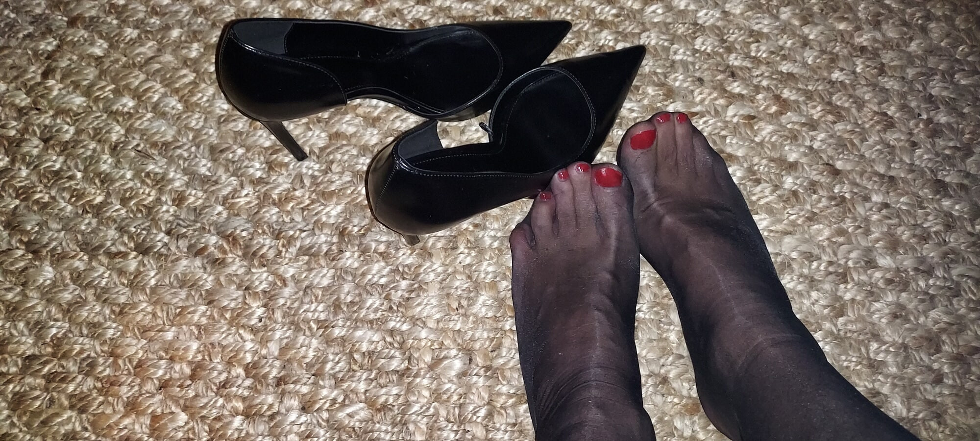 'Tis the season for shoes and stockings 🎅