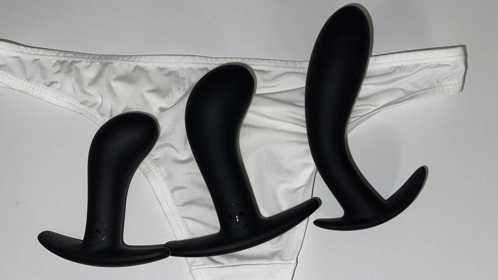 butt plug and naked #2