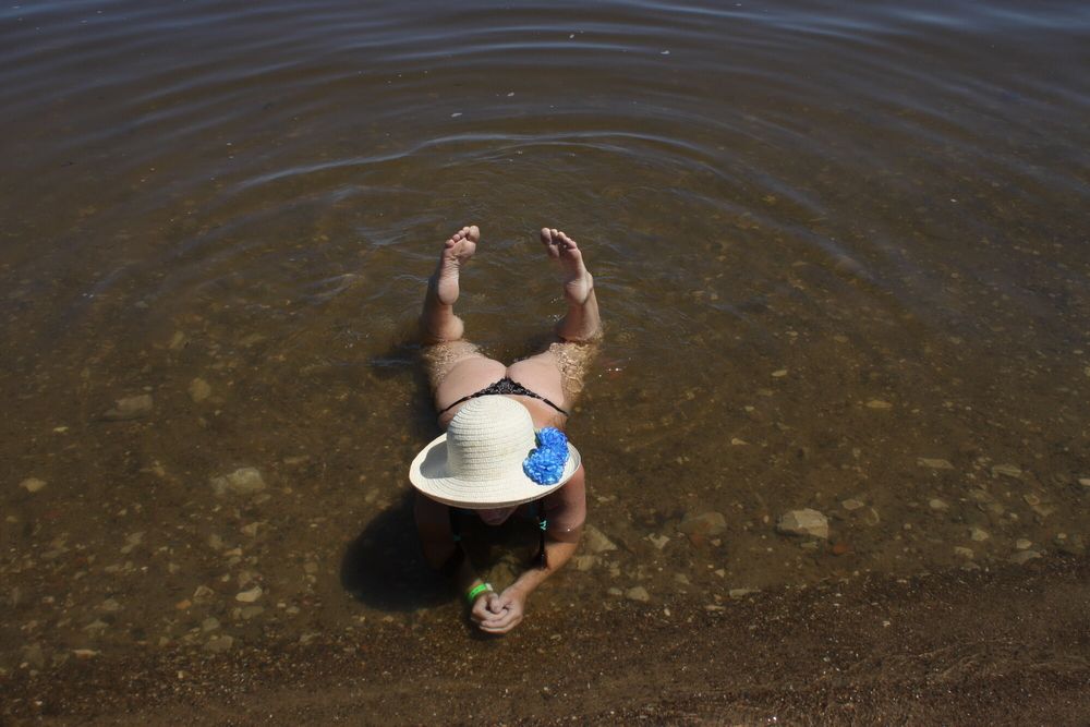 Ass, Legs and Water #20