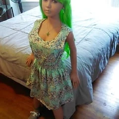 Nina&#039;s green dress