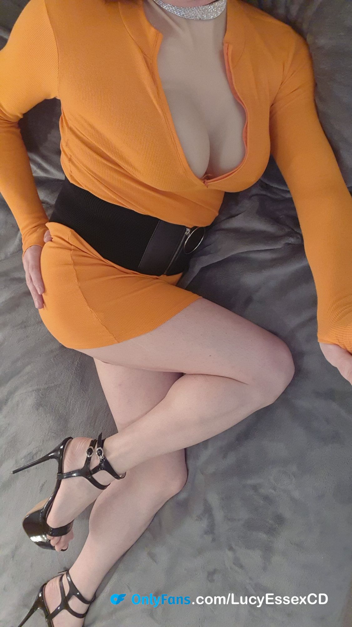 Big Cock TGirl Lucy - Orange Dress Selfies