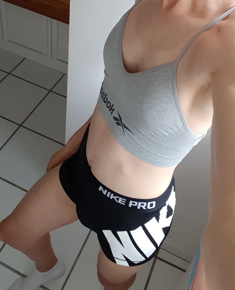 Nike Pro Shorts + Reebok Bra #6
